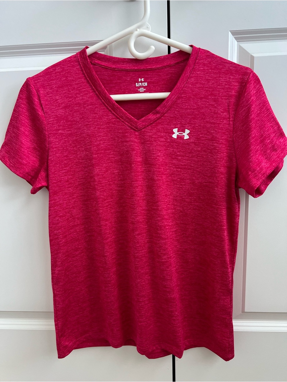 Under Armour Women's Short Sleeve V-Neck Tee in Bright Pink